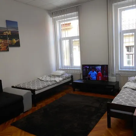Akos Apartman * Eger